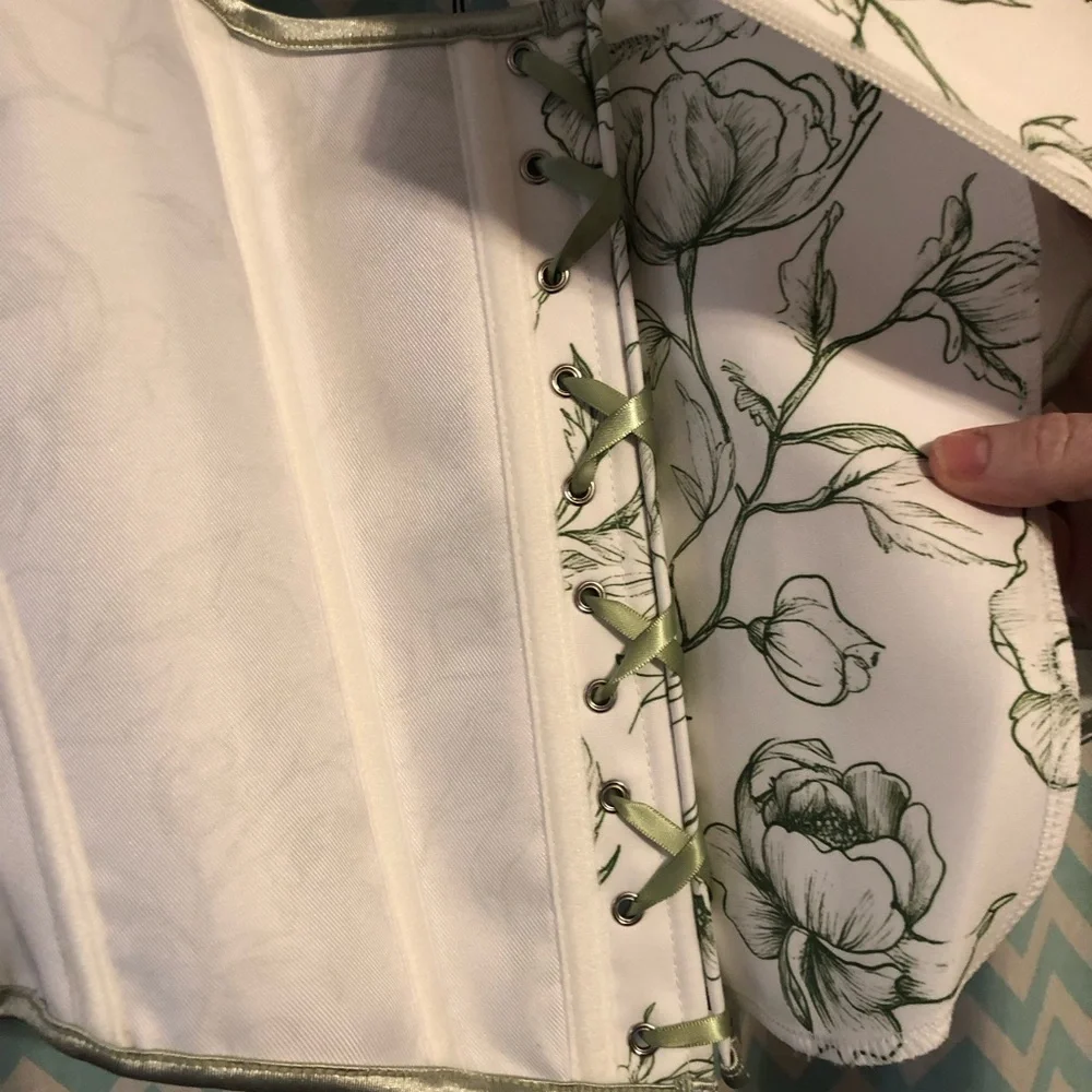 Scarlet Darkness spring floral print green white corset top RenFest cosplay - Picture 9 of 12